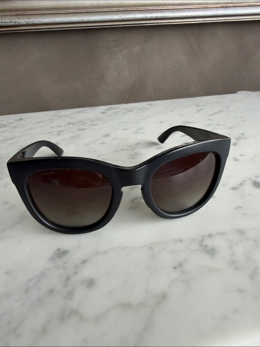 Black Polarized Women's Cat-Eye Sunglasses